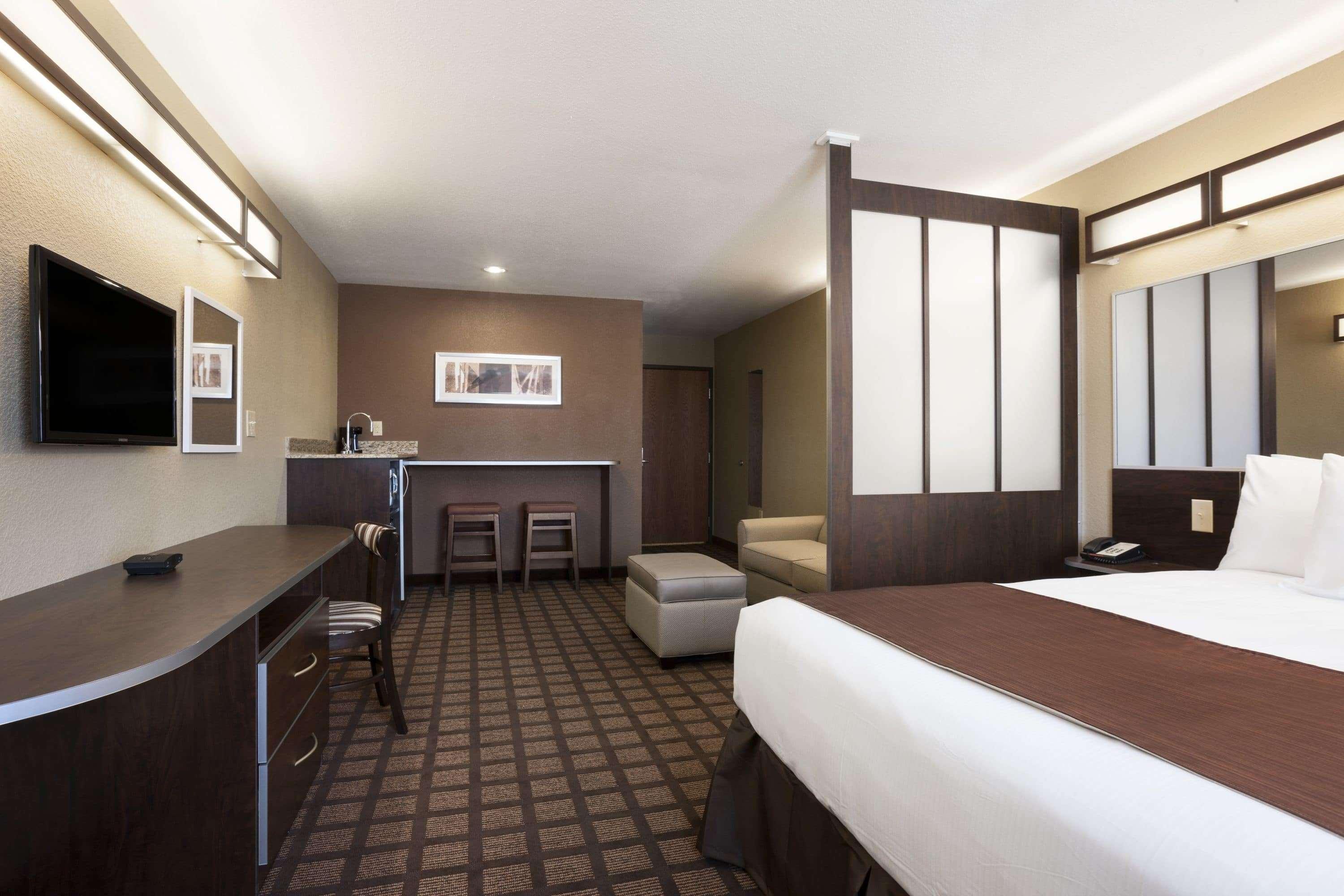 Microtel Inn & Suites Kenedy Exterior foto